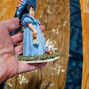 Vintage  little  Figurine